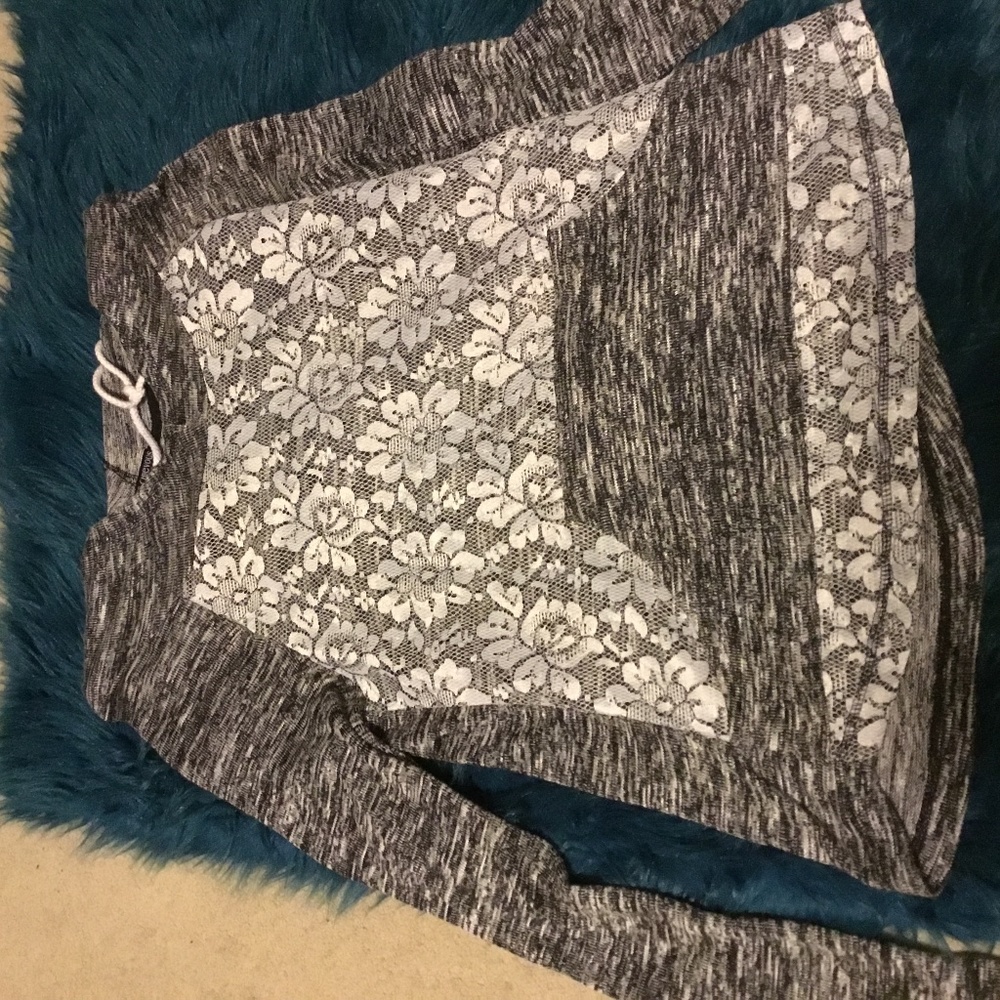 Grey top